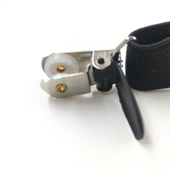 Close up of the gripper inside the clip of a Clip2Cuff